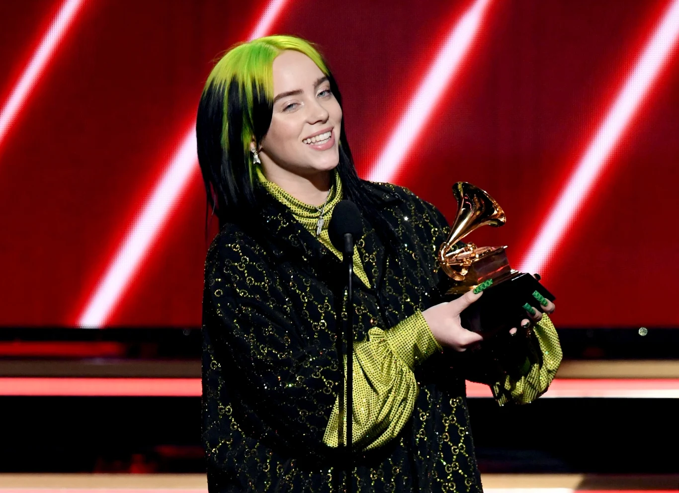 Billie Eilish jest jedną z największych gwiazd popu Billie Eilish jest jedną z największych gwiazd popu