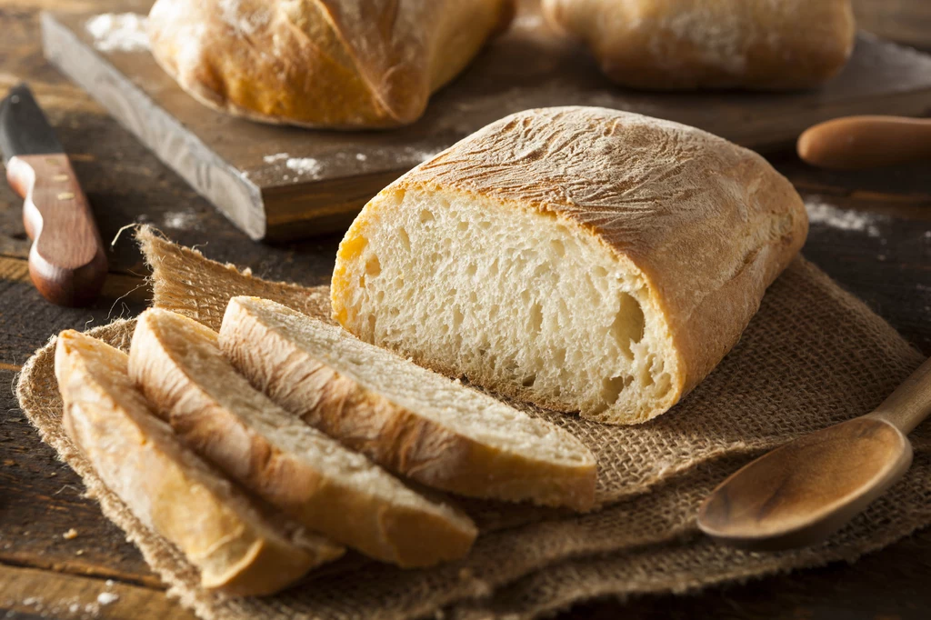 Taki chleb można jeść nawet z samym masłem, będzie smakował wspaniale!