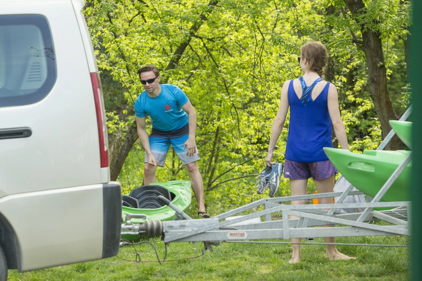 Przez wiele lat związany był z Młodzieżą Wszechpolską. W wyborach parlamentarnych w 2005 roku uzyskał mandat poselski, kandydując z listy LPR. W trakcie V kadencji Sejmu wystąpił w "Tańcu z gwiazdami". W 2019 został jednym z liderów skrajnie prawicowej Konfederacji. Fot. Super Express