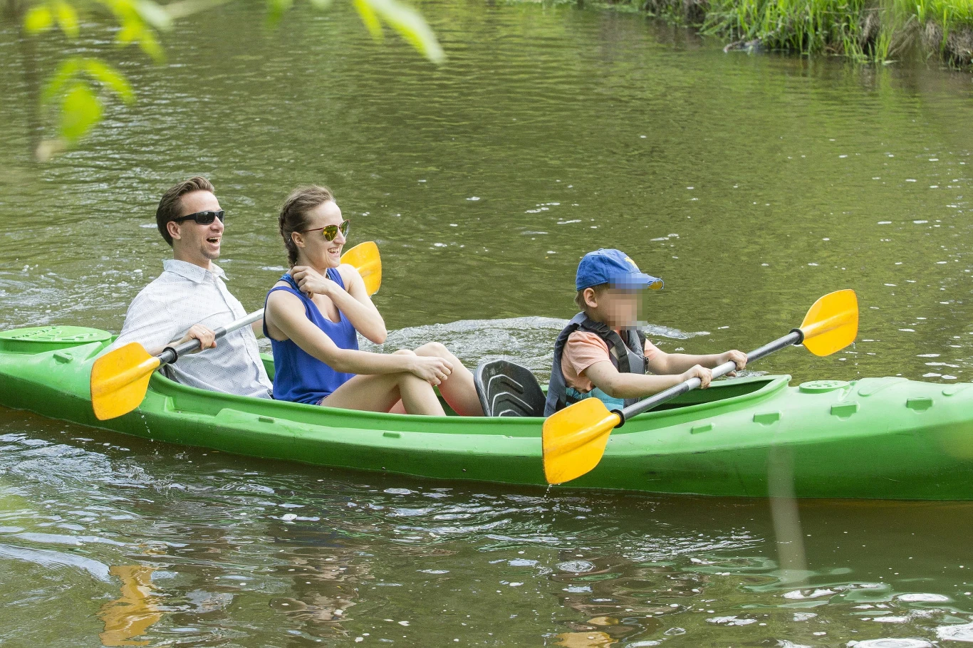 - Moja żona pochodzi ze Szczecina, z wykształcenia jest prawnikiem, pracuje jako ekspert w Instytucie Ordo Iuris. Prowadzi tam projekt Centrum Wolności Religijnej. Podobnie jak ja od wielu lat mieszka w Warszawie i angażuje się na rzecz realizacji konserwatywnych idei. Jej pasją sportową jest taniec towarzyski - tak Bosak przedstawił swoją żonę w facebookowym wpisie. Fot. Super Express