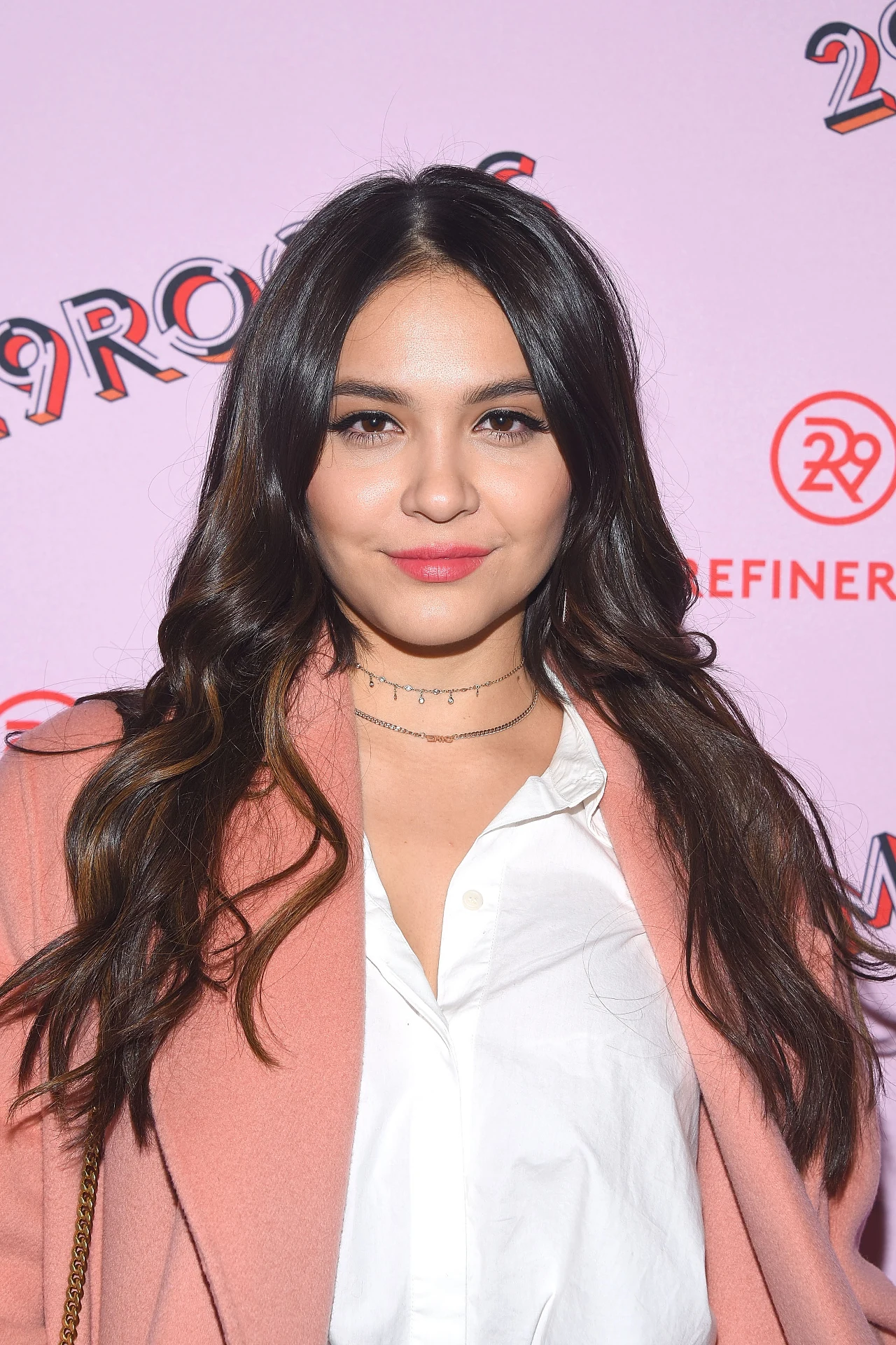 Młodsza siostra popularnością nie może jednak mierzyć się z Vanessą. Dla porównania byłą gwiazdę Disneya na Instagramie obserwuje ponad 39 milionów użytkowników. Stellę nieco ponad milion. 