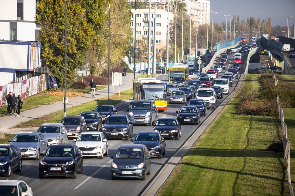 Po zakończeniu epidemii korki powrócą do miast i będą jeszcze większe