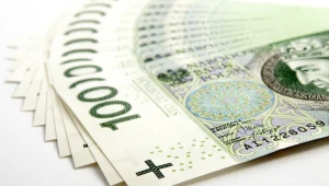 "Czternastka" na stałe? Rząd składa obietnice seniorom