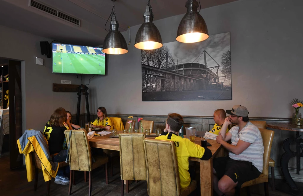 Kibice oglądający derby Zagłębia Ruhry