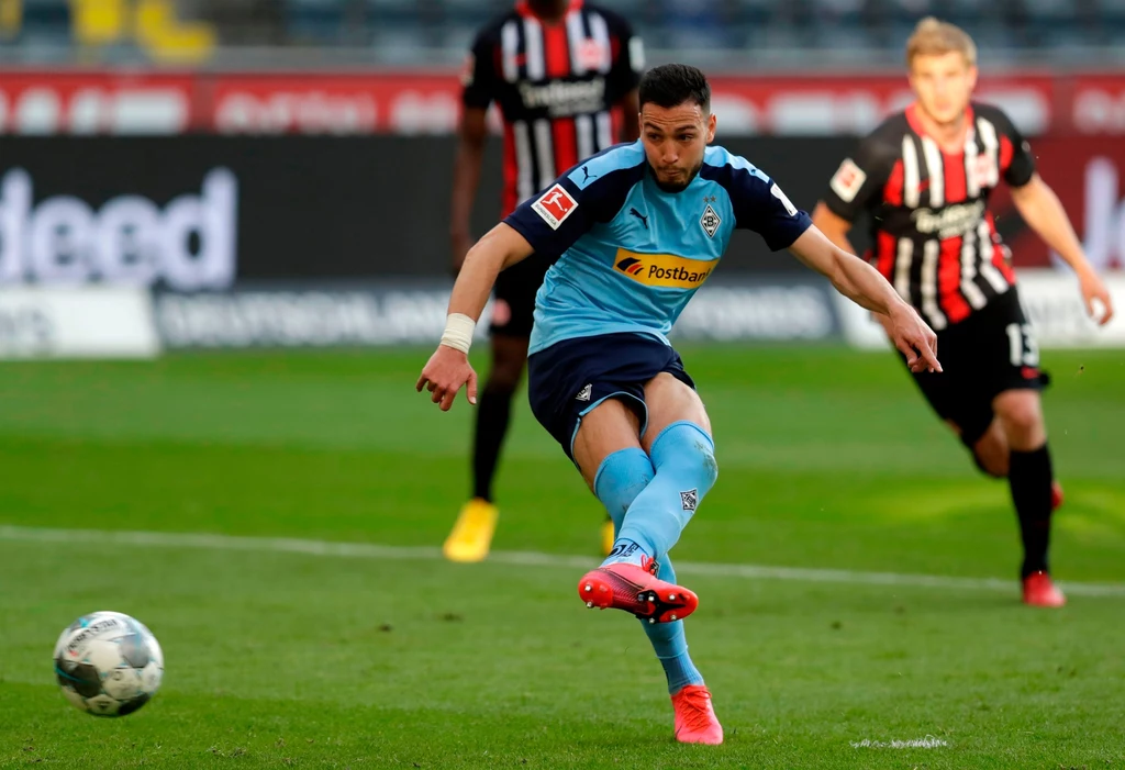 Ramy Bensebaini zdobył bramkę z rzutu karnego Ramy Bensebaini zdobył bramkę z rzutu karnego