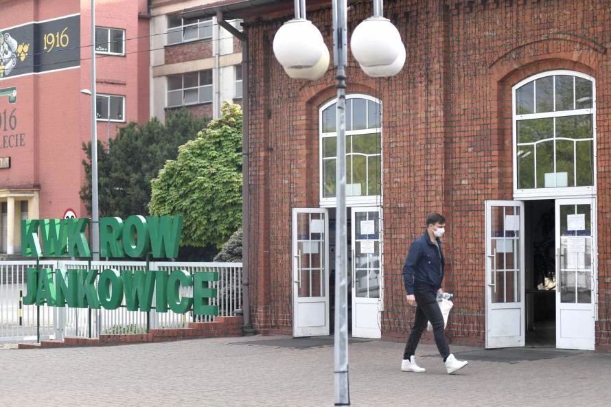 Koronawirus; najtrudniejsza sytuacja wciąż jest na Śląsku Koronawirus; najtrudniejsza sytuacja wciąż jest na Śląsku