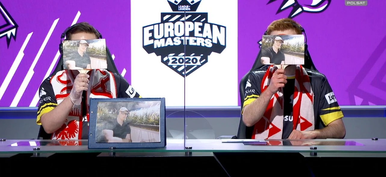 „Puki Style” w ½ finału stanął naprzeciw Roberta Lewandowskiego. Gwiazda reprezentacji Polski w piłce nożnej oraz Bayernu Monachium był triumfatorem grupy B. Wiele wskazywało na to, że polski esportowiec będzie miał znacznie więcej kłopotów. Tak się jednak nie stało. „Puki Style” w ½ finału stanął naprzeciw Roberta Lewandowskiego. Gwiazda reprezentacji Polski w piłce nożnej oraz Bayernu Monachium był triumfatorem grupy B. Wiele wskazywało na to, że polski esportowiec będzie miał znacznie więcej kłopotów. Tak się jednak nie stało.