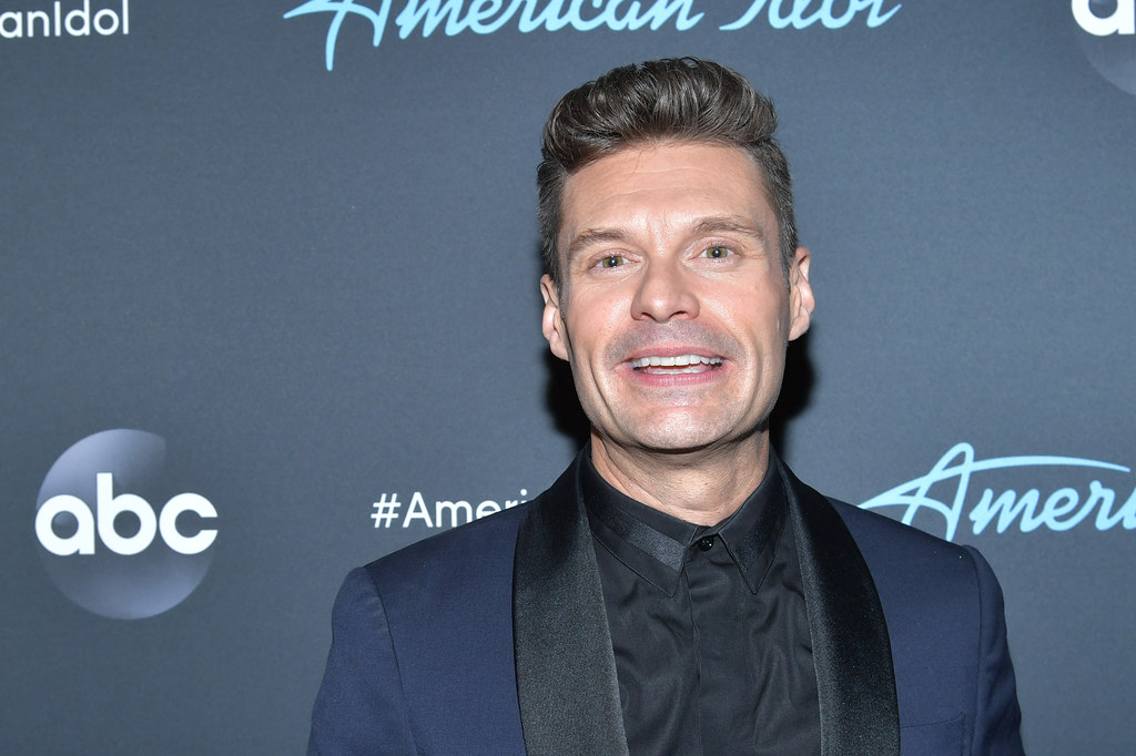 Ryan Seacrest jest prowadzącym "American Idol"