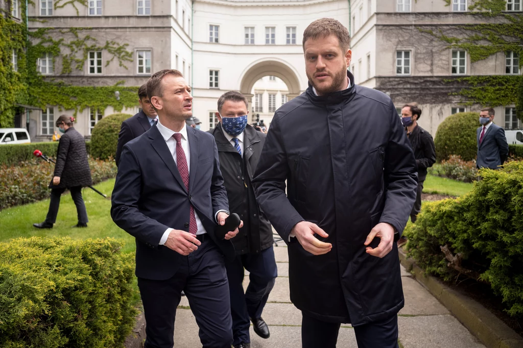 Sławomir Nitras z lewej i Janusz Cieszyński z prawej Sławomir Nitras z lewej i Janusz Cieszyński z prawej