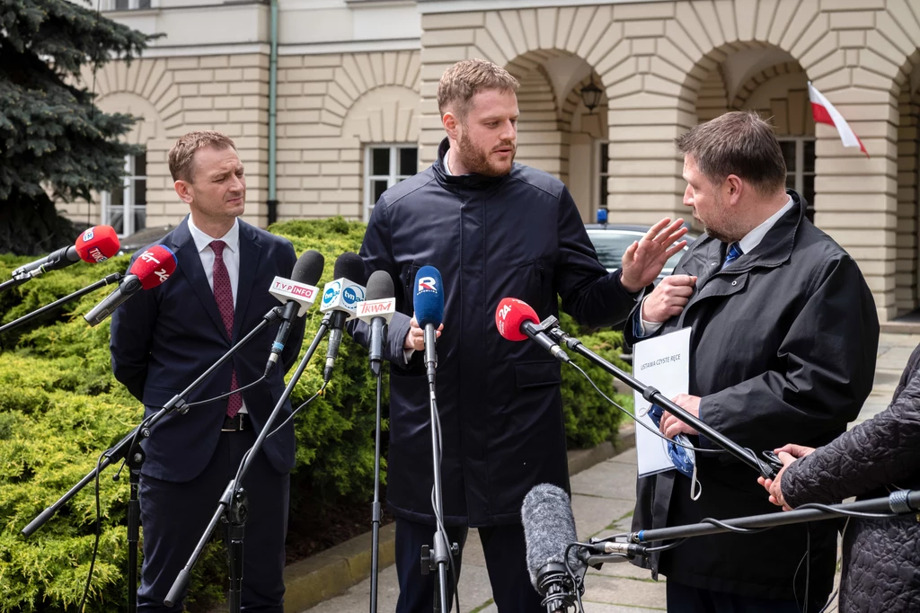 Posłowie PO na konferencji wiceministra zdrowia Posłowie PO na konferencji wiceministra zdrowia
