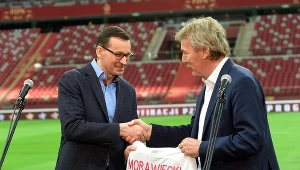 Premier Mateusz Morawiecki i prezes PZPN Zbigniew Boniek