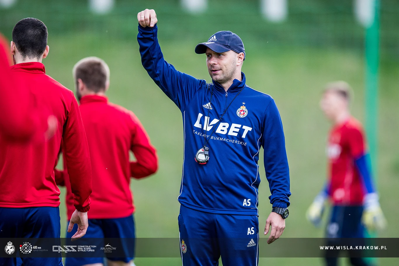 Trener Artur Skowronek zdołał wyprowadzić Wisłę z ogromnego kryzysu. Trener Artur Skowronek zdołał wyprowadzić Wisłę z ogromnego kryzysu.