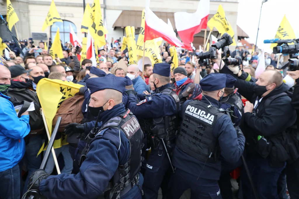 Policja: Każde zgromadzenie będzie nielegalne Policja: Każde zgromadzenie będzie nielegalne