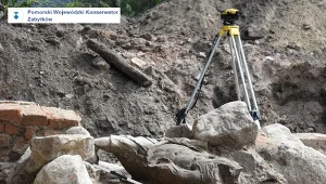 W Gdańsku odkryto barokową rzeźbę mężczyzny w stroju rzymskim