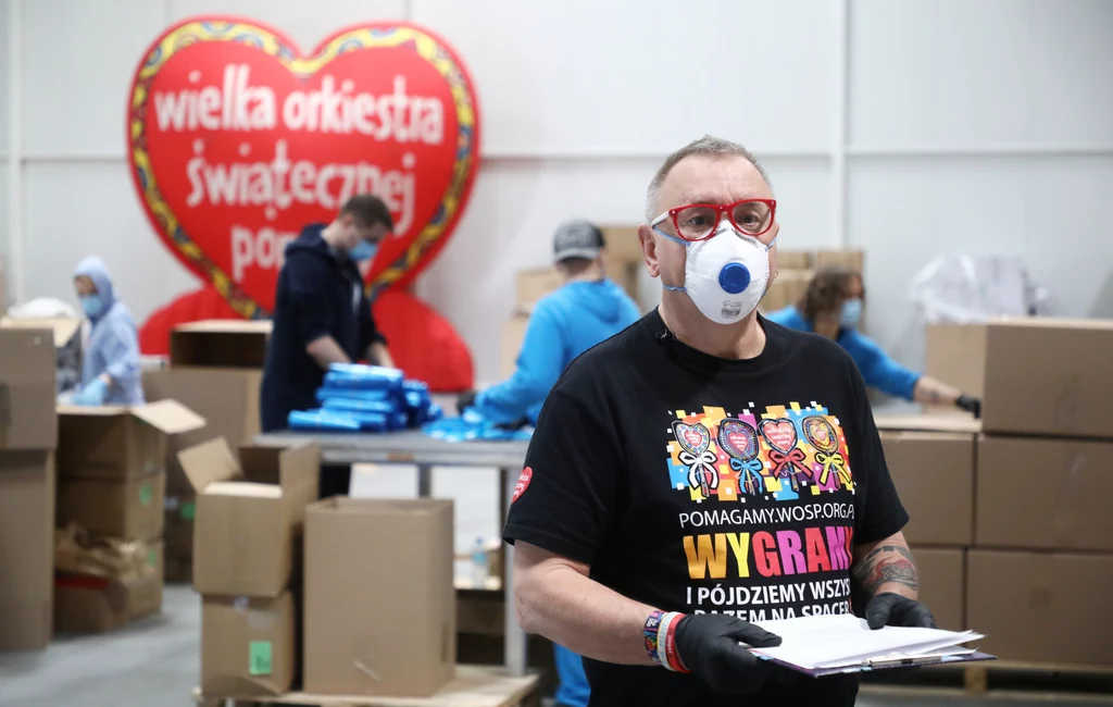 Według śledczych sprzęt niespełniający norm sprzedano również WOŚP. Na zdjęciu Jurek Owsiak