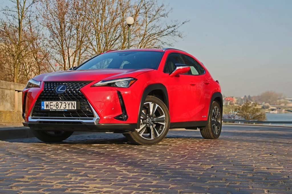 Lexus UX 250h