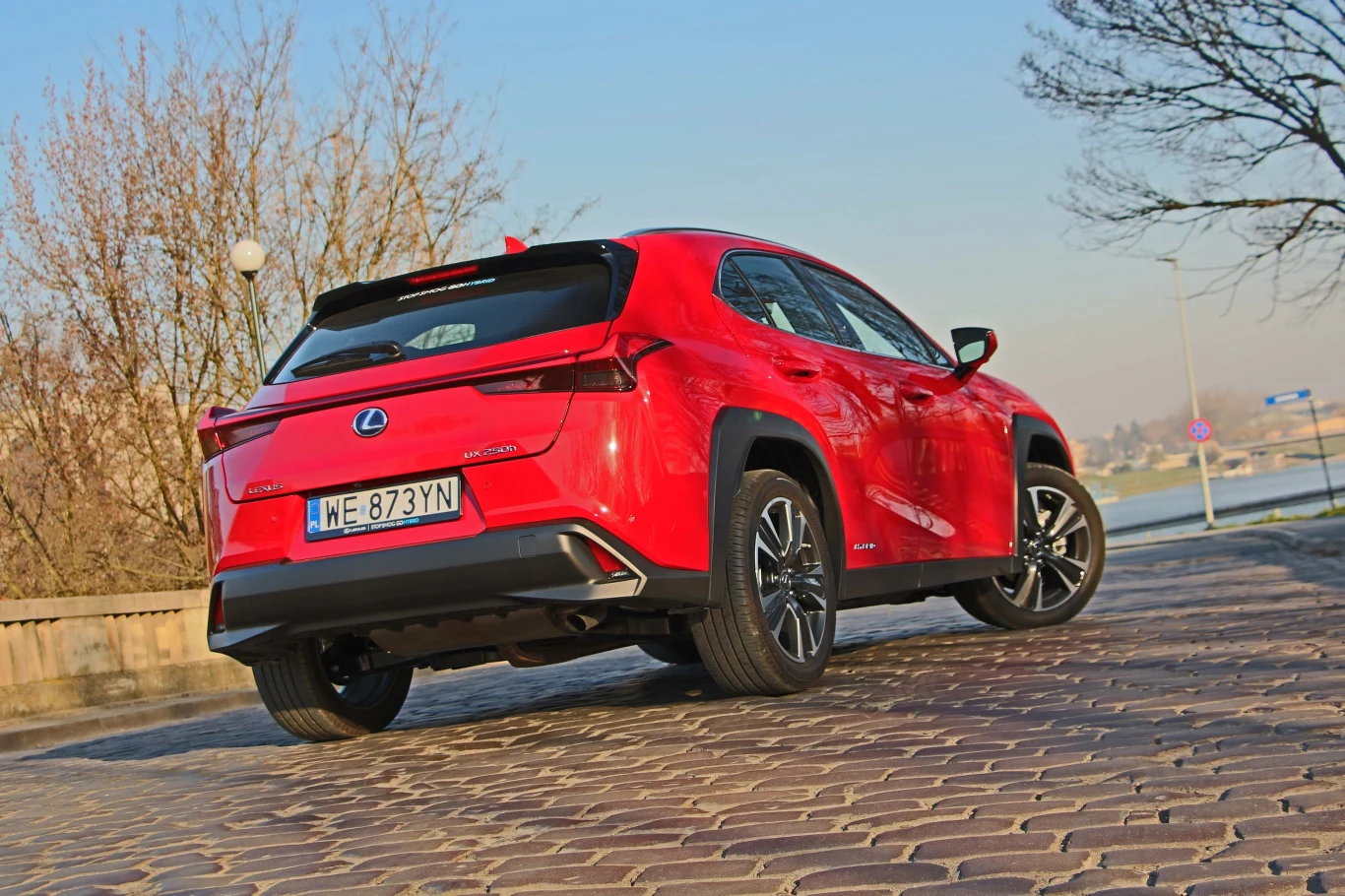 Lexus UX 250h Lexus UX 250h