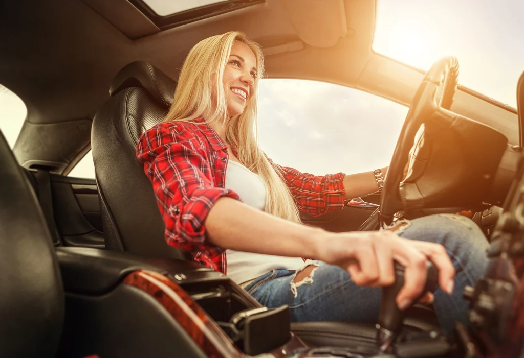 Stereotyp na temat kobiet-kierowców może wynikać z tradycyjnego podziału ról społecznych – komentuje psycholog transportu 