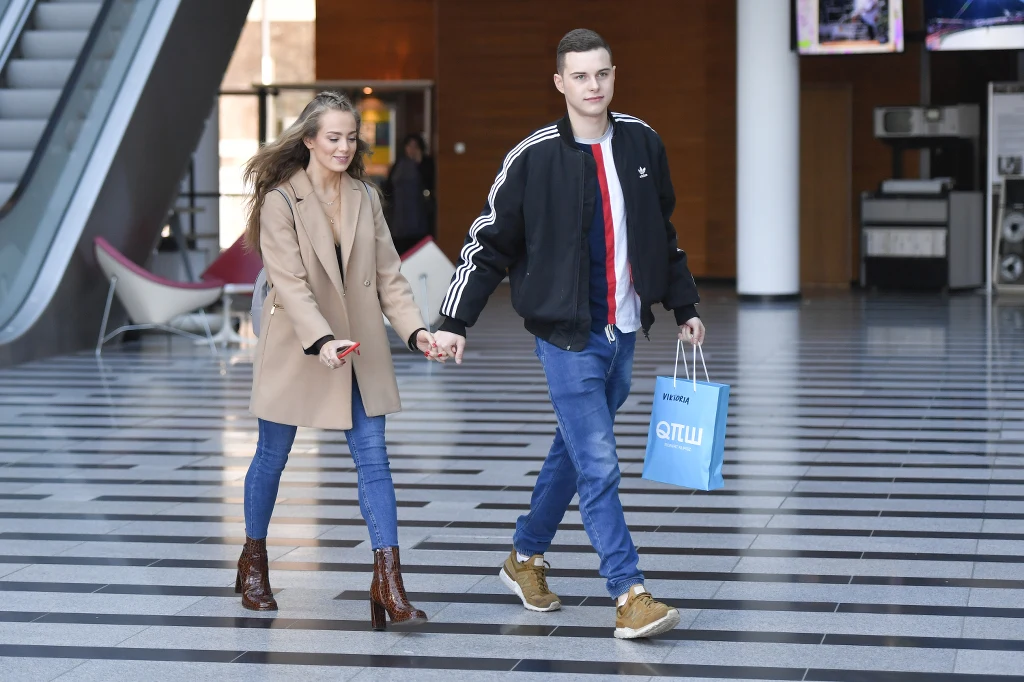 Wiktoria Gąsiewska, na zdj. z Adamem Zdrójkowskim Wiktoria Gąsiewska, na zdj. z Adamem Zdrójkowskim