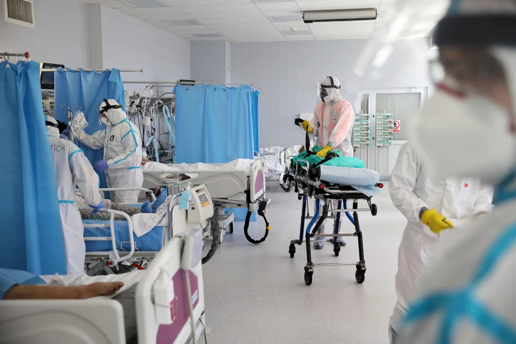 Od 1 czerwca , zgodnie z zapowiedzią Ministerstwa Zdrowia, nastąpi sukcesywna redukcja liczby miejsc dla pacjentów z COVID-19 w szpitalach jednoimiennych. Będą one powoli powracać do swojej normalnej działalności sprzed epidemii. Od 1 czerwca , zgodnie z zapowiedzią Ministerstwa Zdrowia, nastąpi sukcesywna redukcja liczby miejsc dla pacjentów z COVID-19 w szpitalach jednoimiennych. Będą one powoli powracać do swojej normalnej działalności sprzed epidemii.