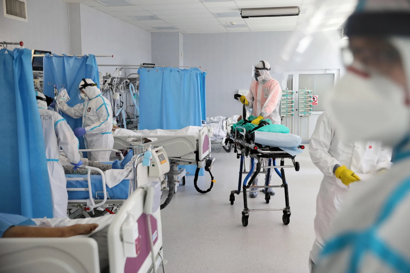 Od 1 czerwca , zgodnie z zapowiedzią Ministerstwa Zdrowia, nastąpi sukcesywna redukcja liczby miejsc dla pacjentów z COVID-19 w szpitalach jednoimiennych. Będą one powoli powracać do swojej normalnej działalności sprzed epidemii. 