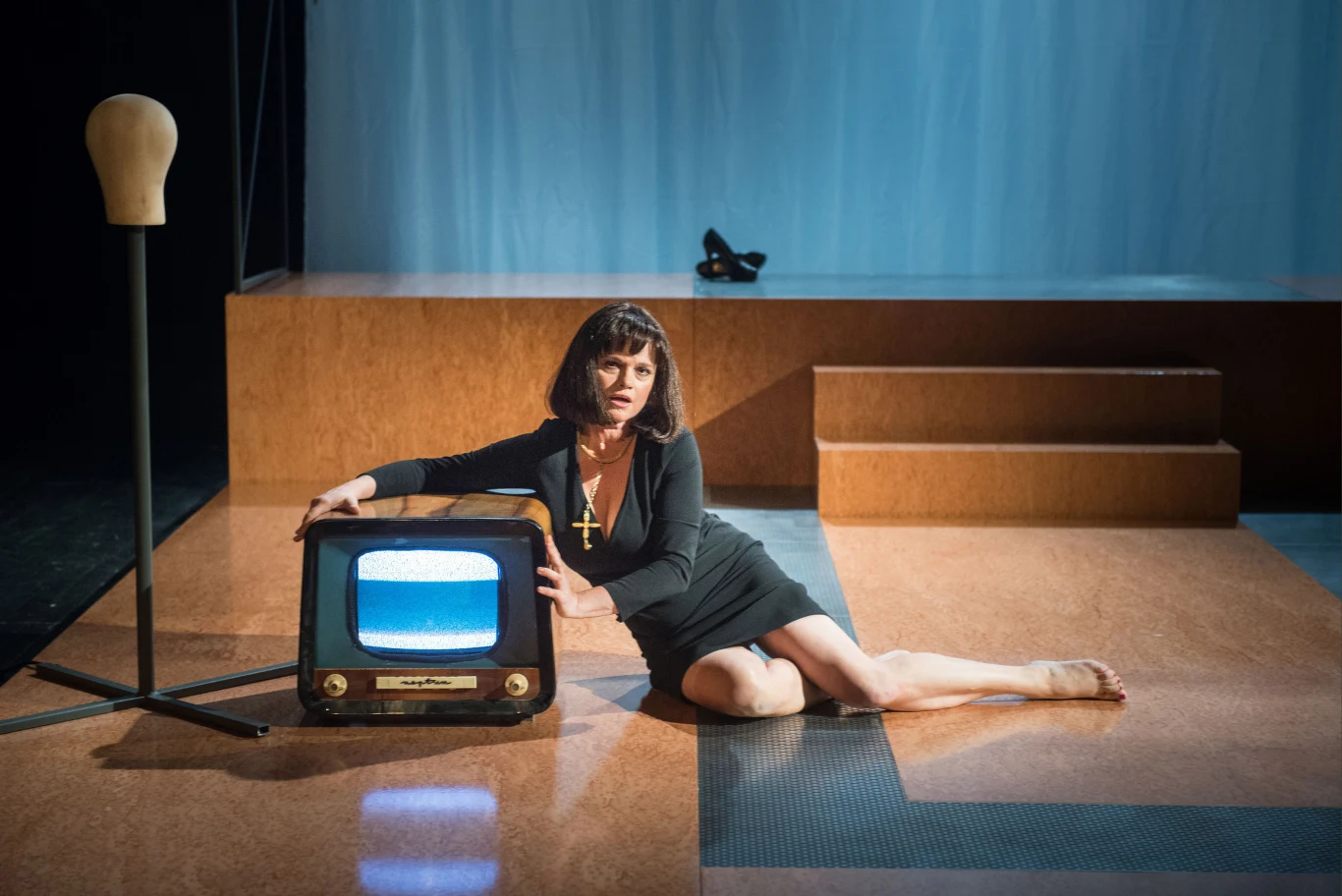 W 2013 roku Katarzyna Figura występowała na deskach Teatru Polonia w monodramie "Kalina", będącym próbą ocalenia od zapomnienia postaci Kaliny Jędrusik.
 
"Kto lepiej od Katarzyny Figury mógłby zagrać Kalinę Jędrusik? Obie seksowne, z ciała uczyniły – a może właściwiej: pozwoliły uczynić – główny atut swojego aktorstwa, co stało się pułapką" - pisała w "Polityce" Aneta Kyzioł. 