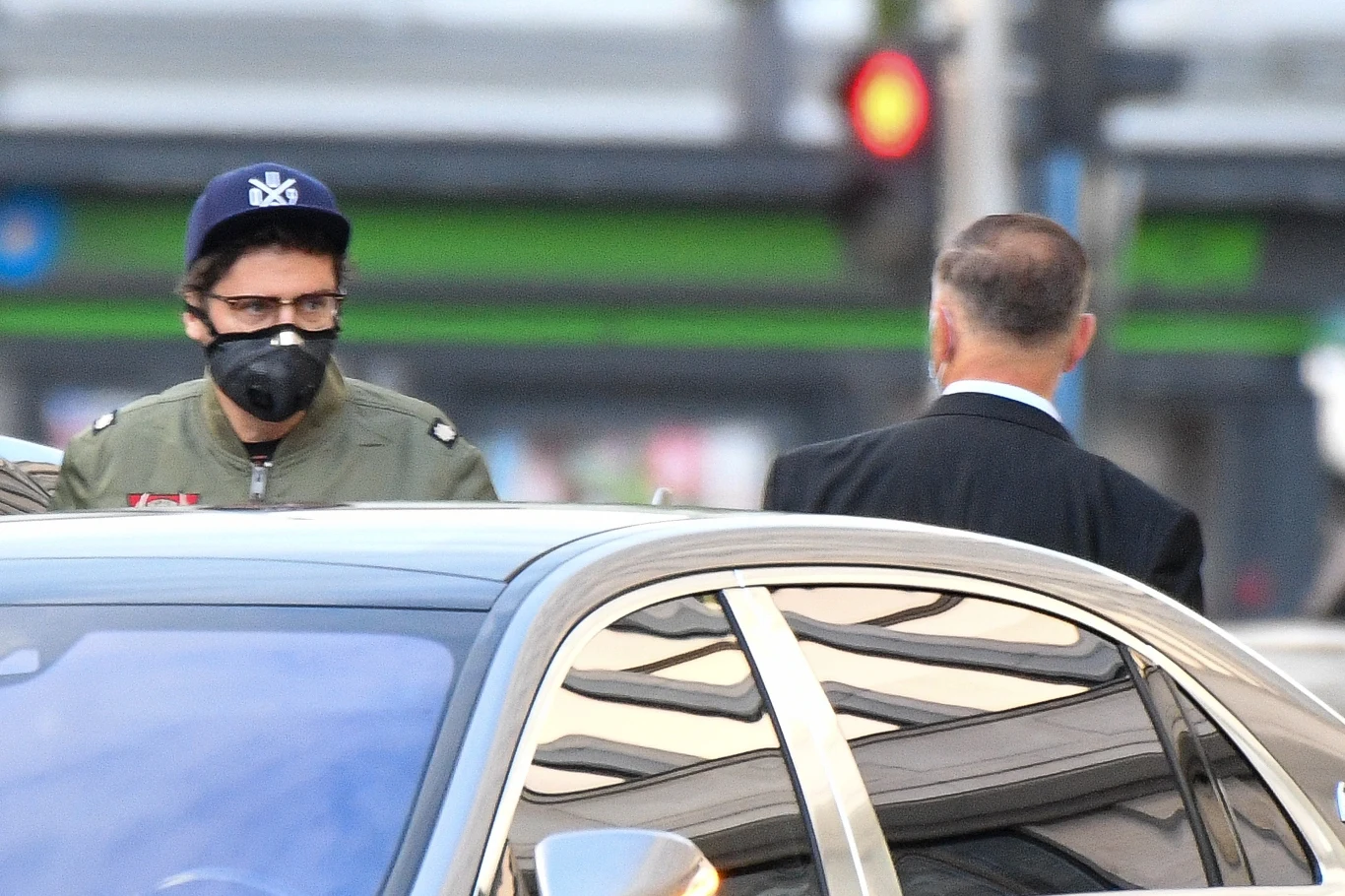 Kuba Wojewódzki z ochroną na ulicach Warszawy