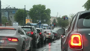 Epidemia się nie skończyła a po Krakowie już nie da się jeździć