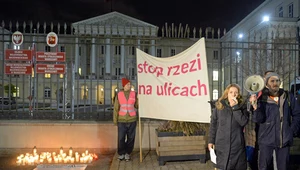 Demokracja ma to do siebie, że każdy może demonstrować. Również w oderwaniu od faktów