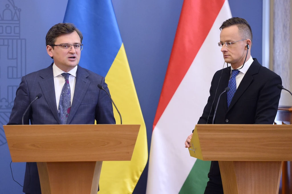 Szefowie dyplomacji Ukrainy i Węgier Dmytro Kuleba i Peter Szijjarto Szefowie dyplomacji Ukrainy i Węgier Dmytro Kuleba i Peter Szijjarto