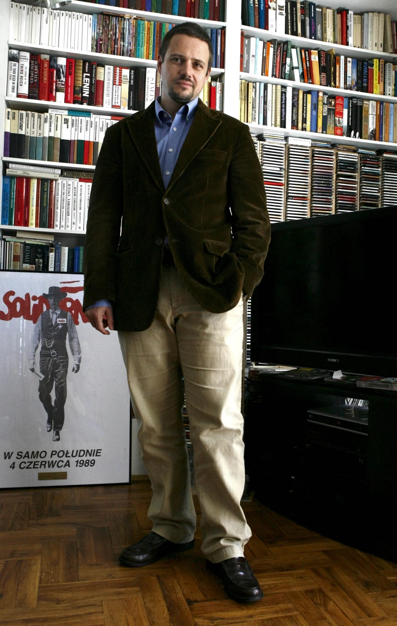 Rafał Trzaskowski w swoim mieszkaniu Rafał Trzaskowski w swoim mieszkaniu