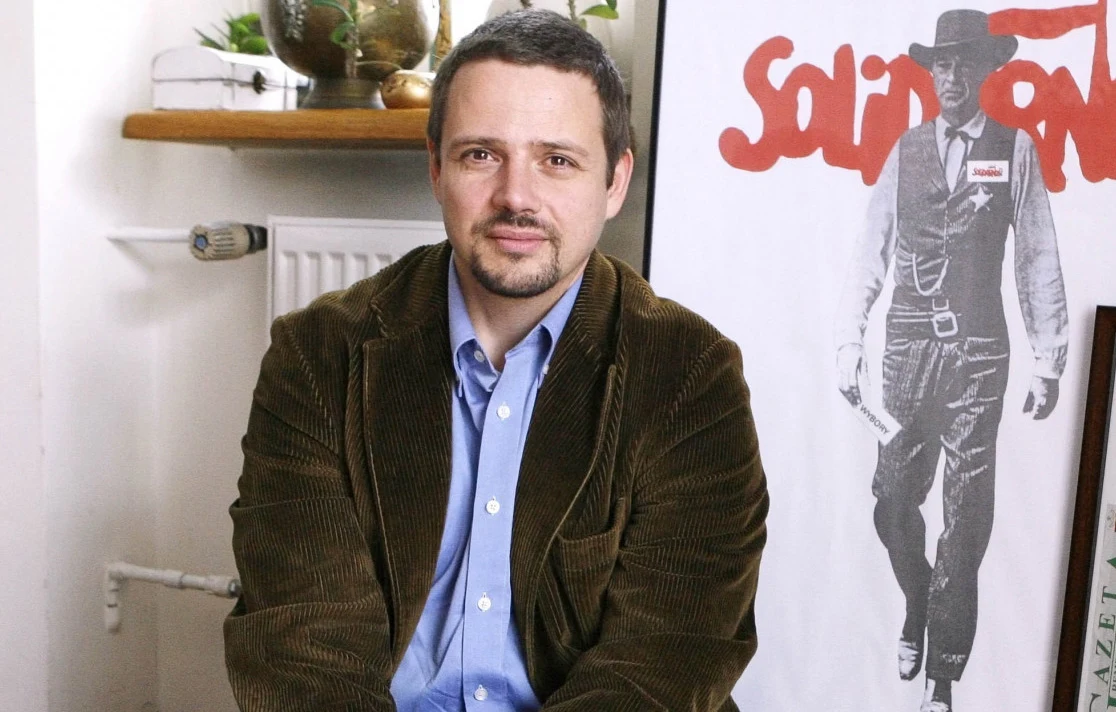 Rafał Trzaskowski w swoim mieszkaniu