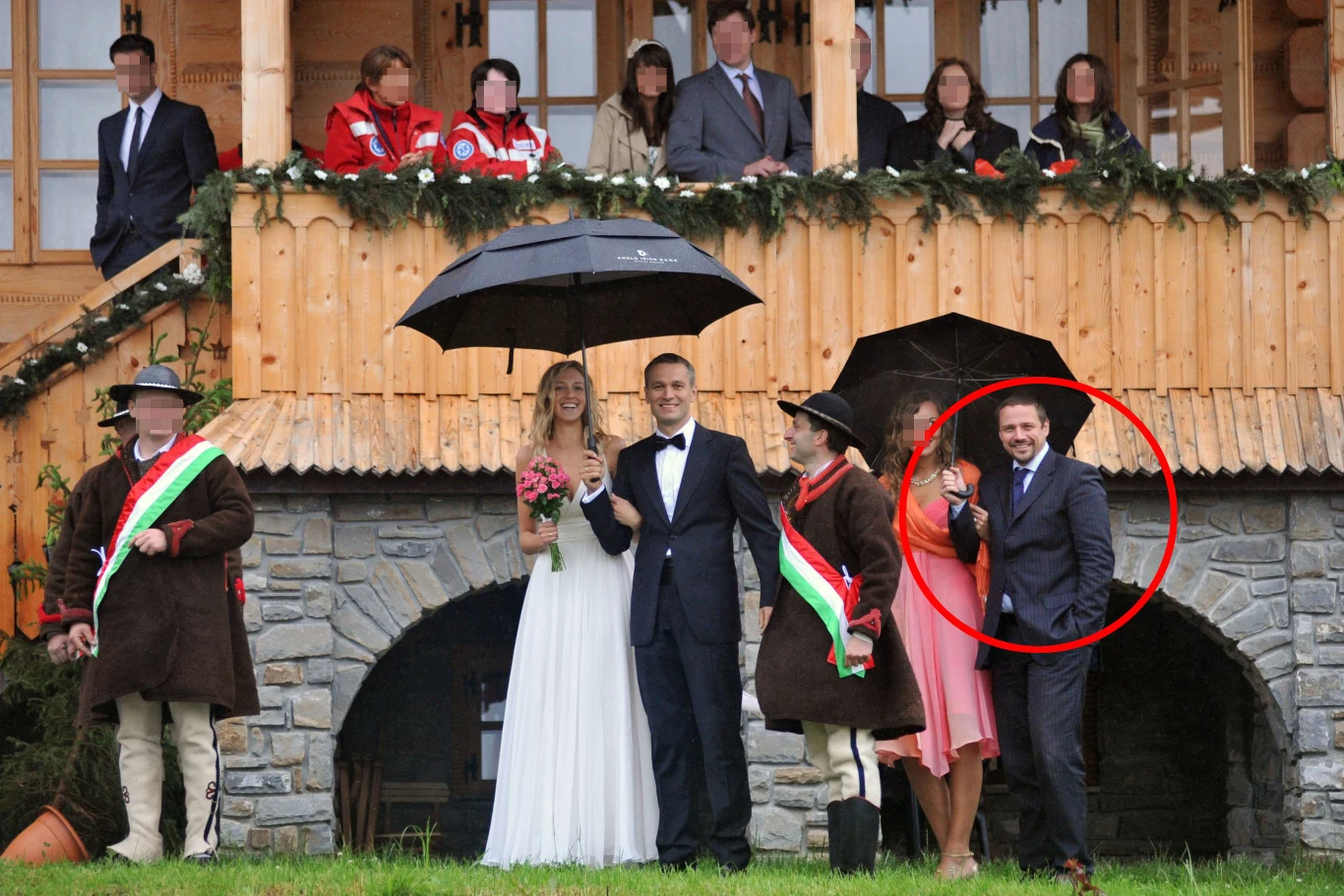 Prywatnie Rafał Trzaskowski jest przyjacielem Michała Żebrowskiego i był jednym z gości na jego ślubie w 2008 roku