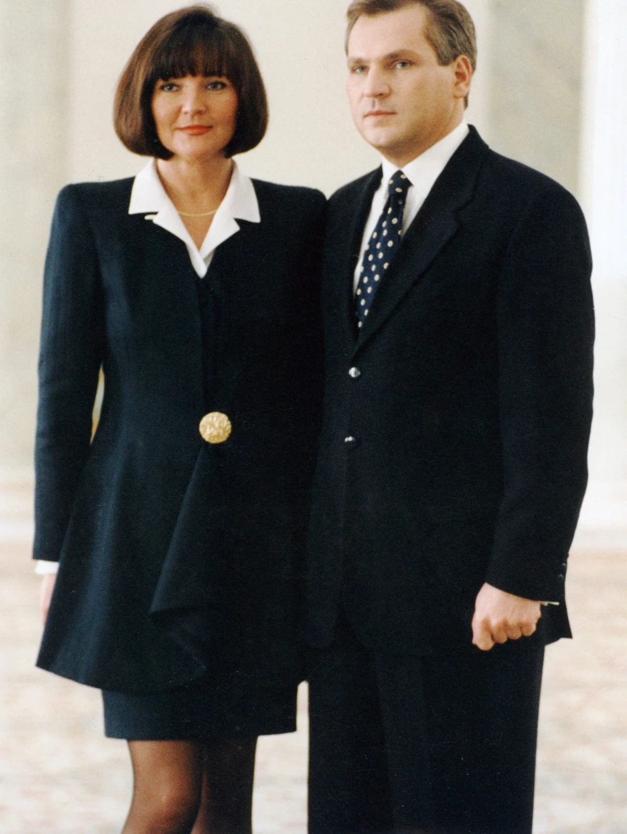 Jolanta Kwaśniewska została Pierwszą Damą w 1995 roku i pozostała nią do 2005 roku. Od momentu wejścia w tę rolę zachwycała swoją elegancją i szykiem