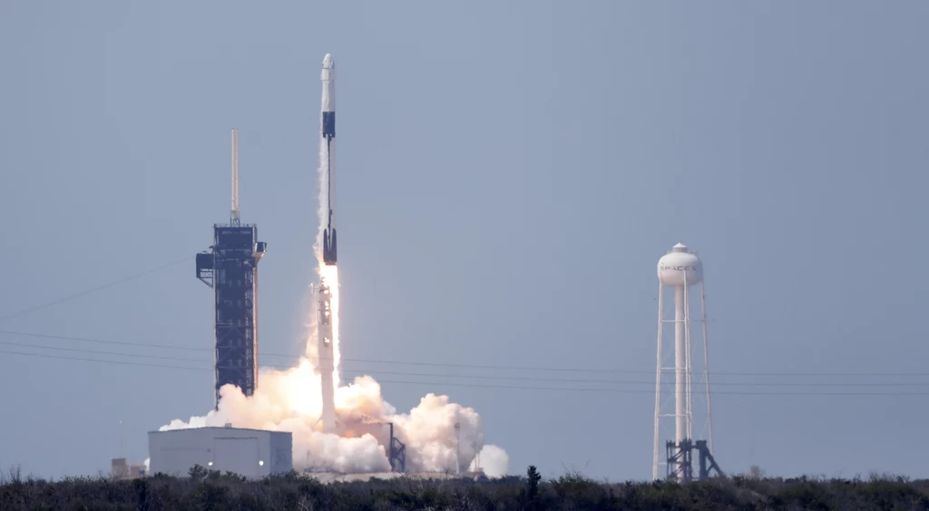 To pierwszy lot załogowy na Międzynarodową Stację Kosmiczną (ISS) z terenu USA od prawie 10 lat