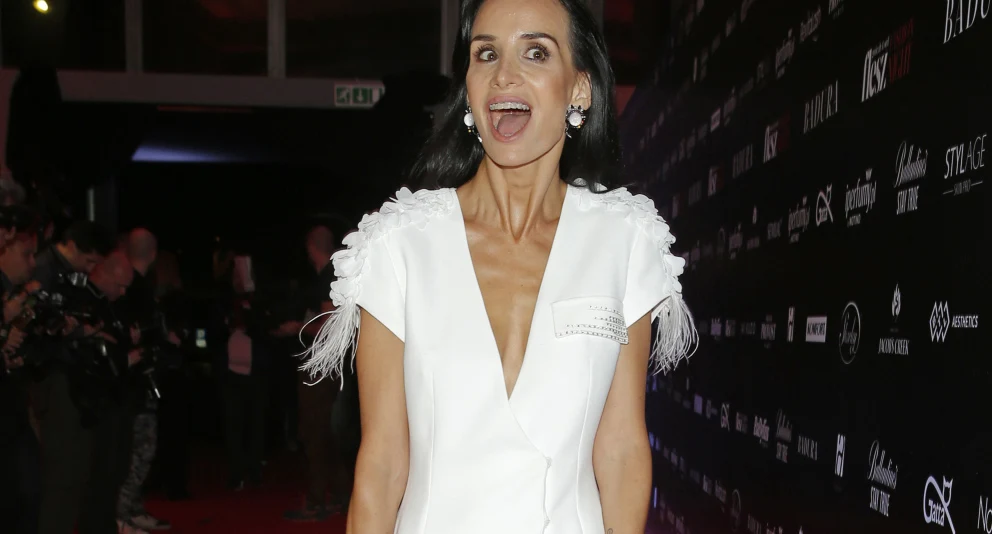 Viola Kołakowska Viola Kołakowska