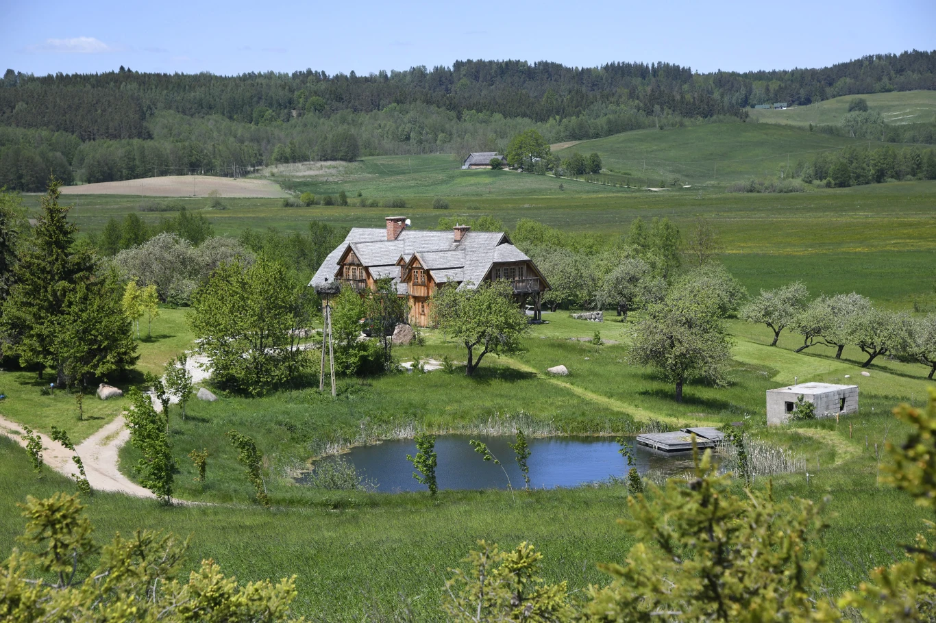 Dom Łukasza Szumowskiego na terenie Suwalskiego Parku Krajobrazowego Dom Łukasza Szumowskiego na terenie Suwalskiego Parku Krajobrazowego