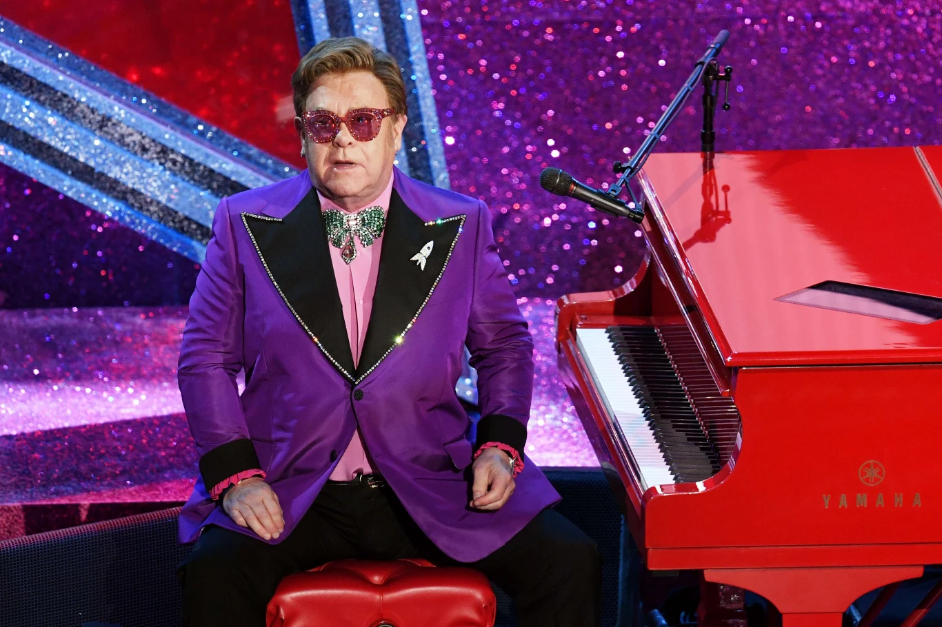 Elton John przeszedł wiele operacji Elton John przeszedł wiele operacji
