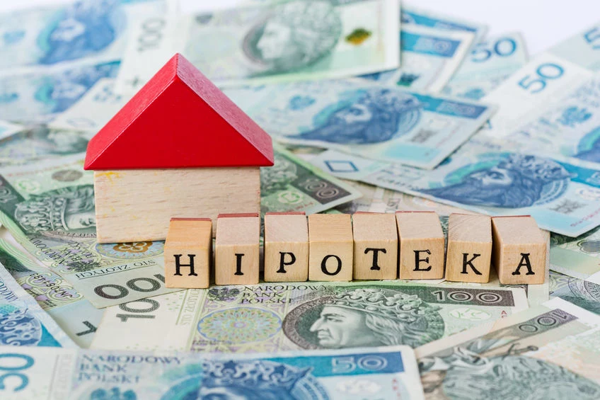 Banki będą zwracać dodatkowe opłaty pobrane w okresie oczekiwania na wpis hipoteki do księgi wieczystej