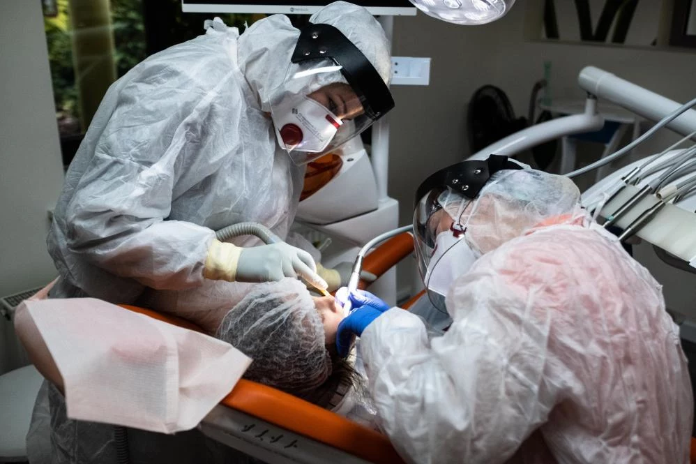 Do UOKiK napłynęły skargi i pytania od konsumentów dotyczące opłat pobieranych przez dentystów czy lekarzy