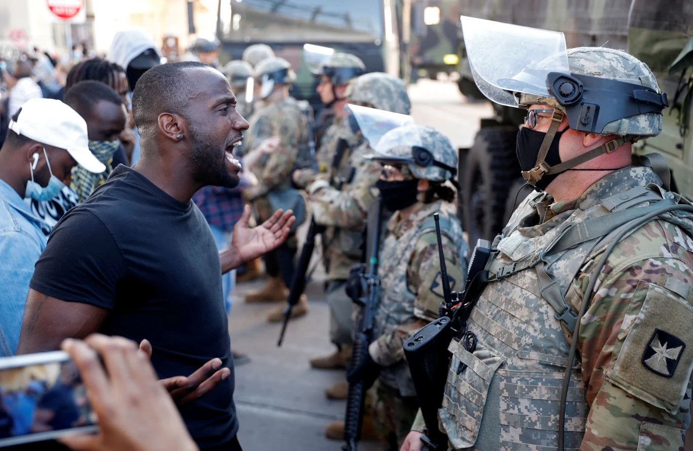 Demonstracje przebiegały w różnej atmosferze. W wielu miejscach doszło do aktów przemocy. 