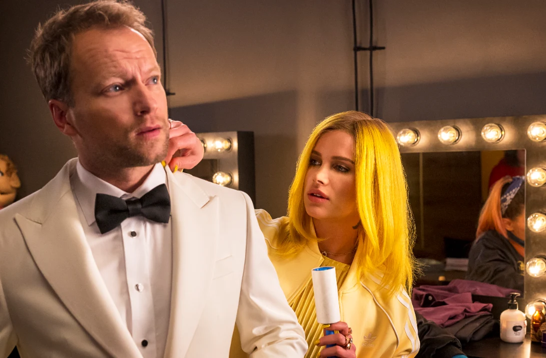 Wielką sympatię widzów zdobył rolami w komediach romantycznych w reżyserii Mitji Okorna - "Listów do M." i "Planety singli".