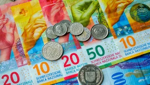 Wreszcie spadają raty kredytów we frankach