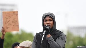 Wyraźnie wzruszony John Boyega nie przebierał w słowach