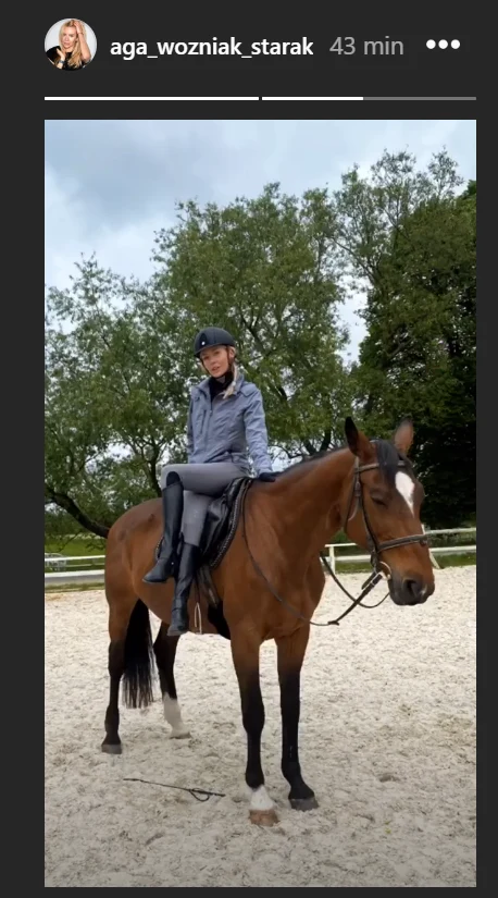 Agnieszka Woźniak-Starak uczy się jeździć konno 