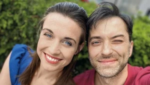 Julia Kamińska i Filip Bobek cieszą się, że wrócili na plan "BrzydUli"