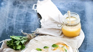 Beziki z sosem lemon curd