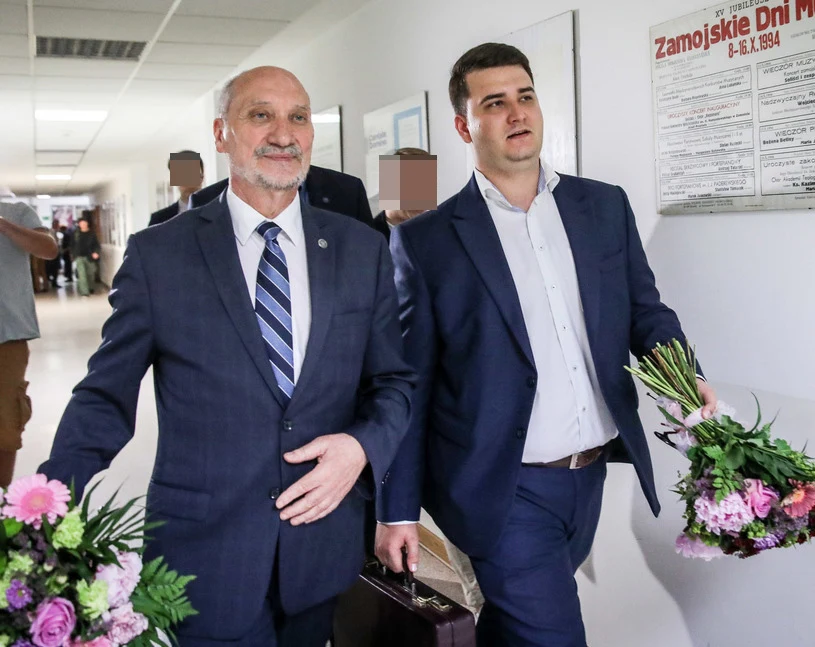 Antoni Macierewicz i Bartłomiej Misiewicz Antoni Macierewicz i Bartłomiej Misiewicz