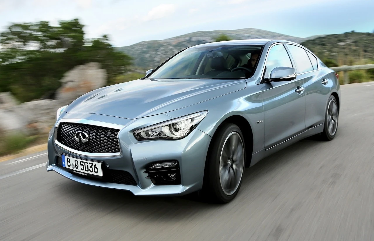Infiniti Q50 hybrid