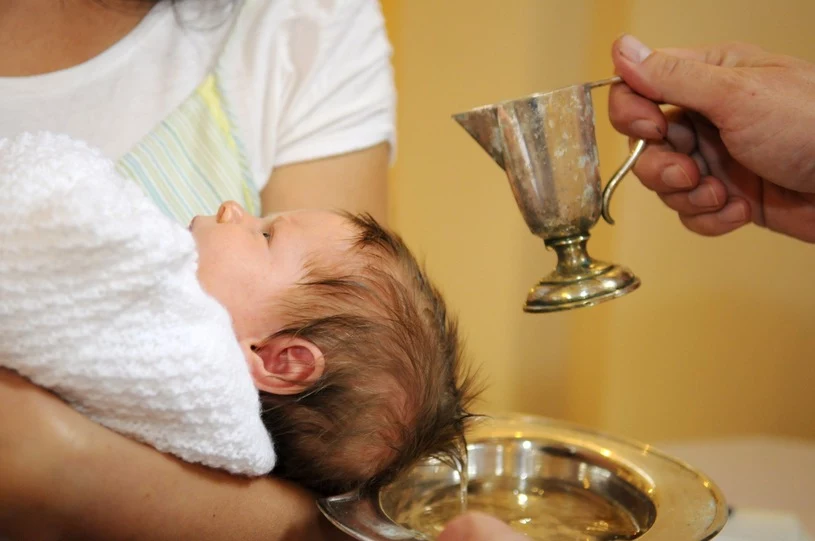 Wybór rodziców chrzestnych powinien być dobrze przemyślany